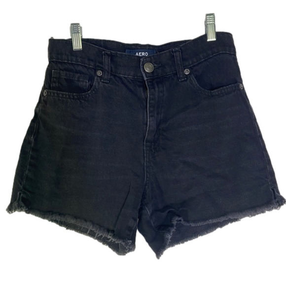 Aeropostale Pants - Aero Denim "Mom Shorts" Black Fringe HemSize 2 Inseam 4"
EUC